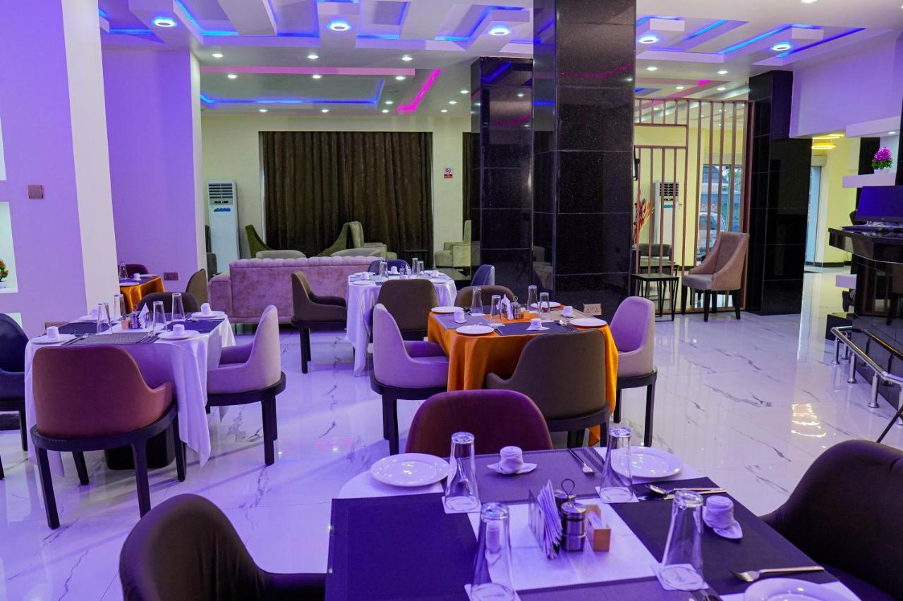 Romeneo Grand Royal Hotel لاغوس المظهر الخارجي الصورة