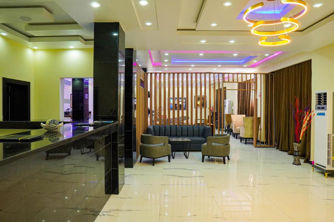 Romeneo Grand Royal Hotel لاغوس المظهر الخارجي الصورة